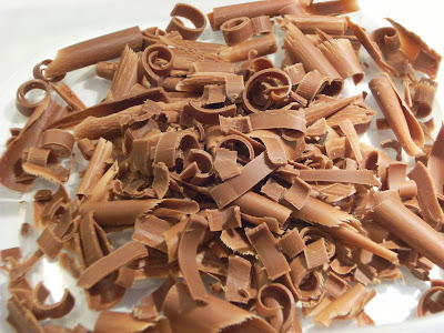 Chocolate Curls Cake