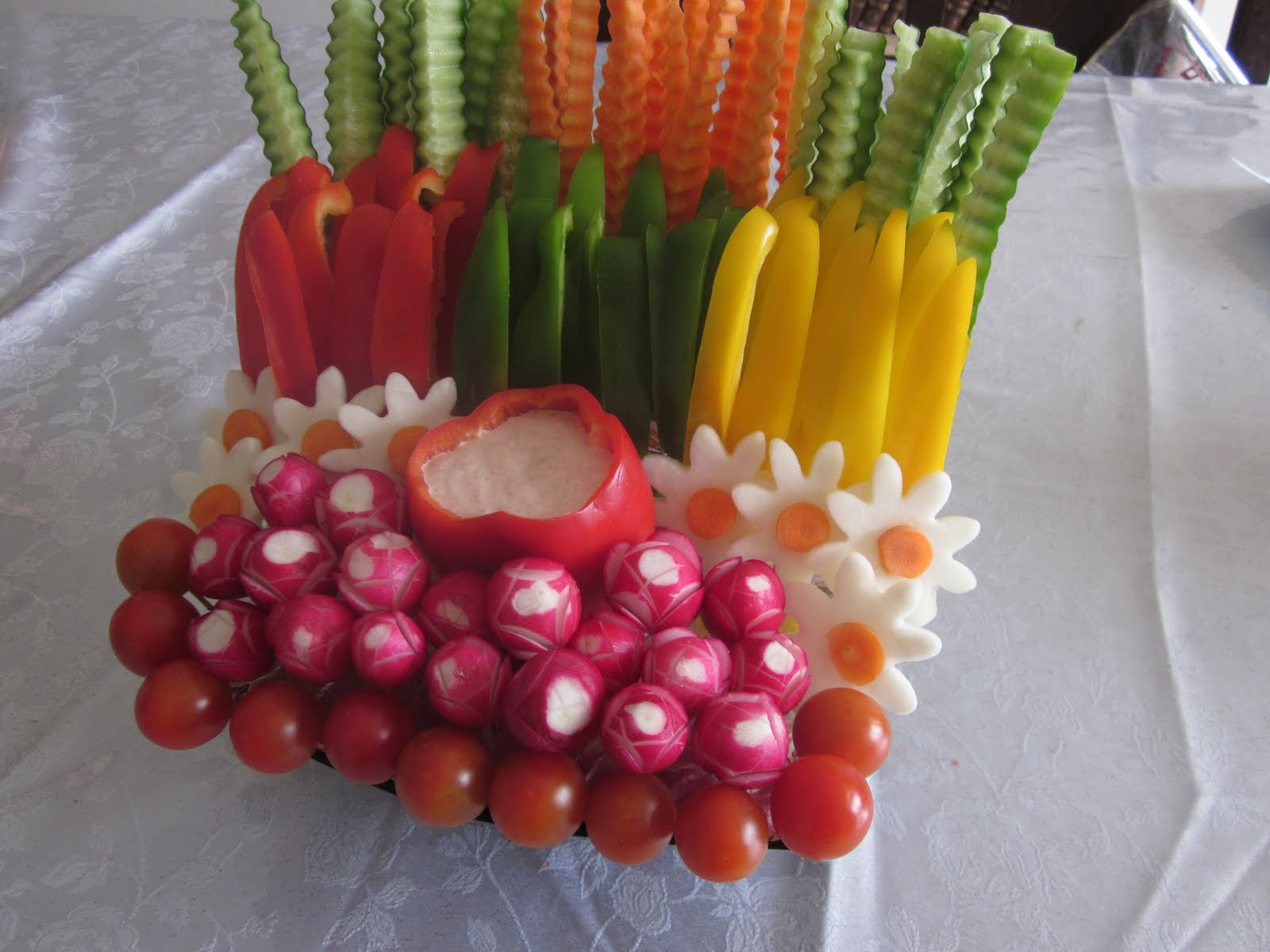 Chani's Delectables Vegetable platter 6