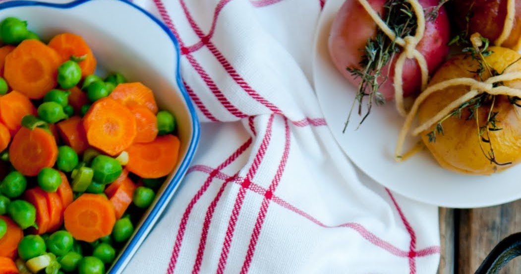 Desserts for Breakfast Lobster Lobster Mac'n'Cheese, and a menu in "Fun"