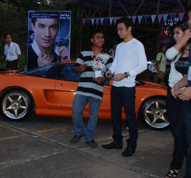 [burmesecars-007.jpg]