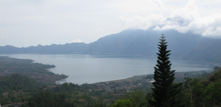 LAC BATUR