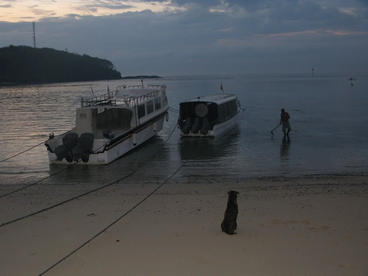 SANUR AU PETIT MATIN
