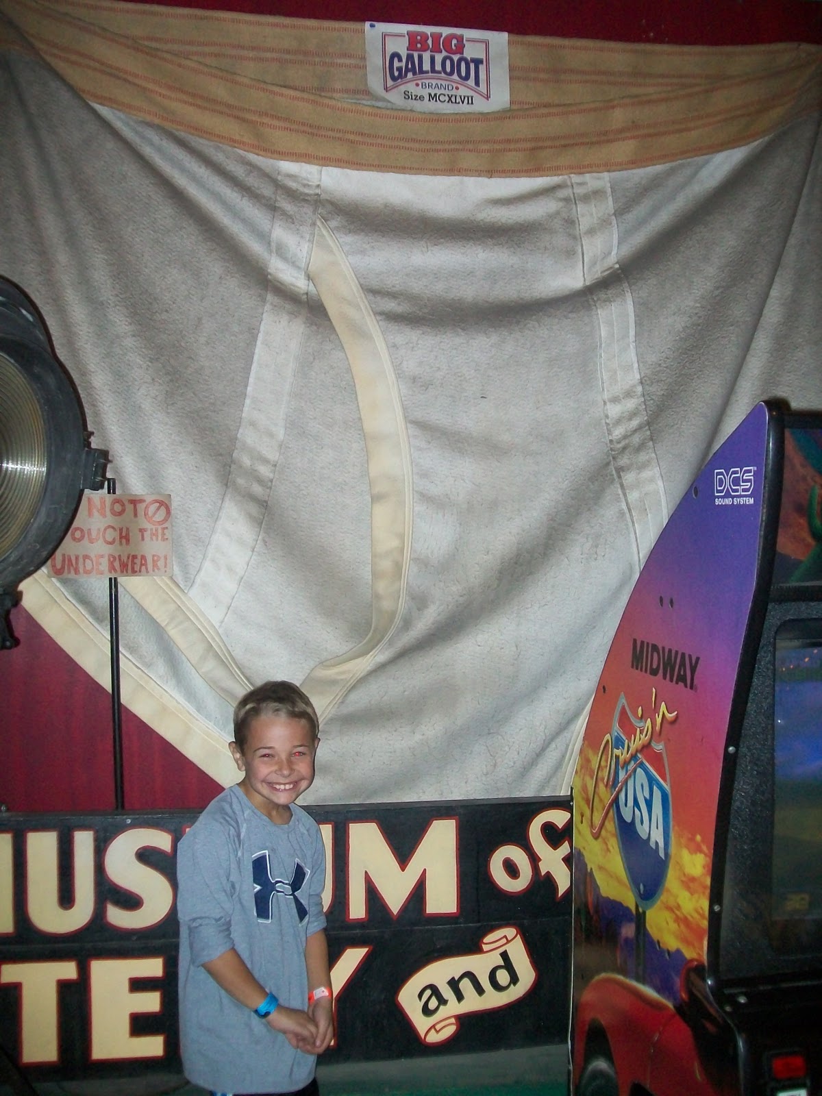 Oz Runner City Museum and Circus Debut