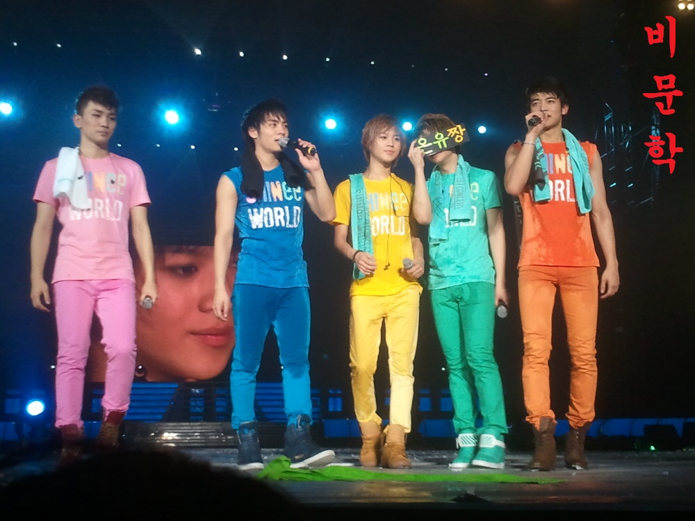 the Shining SHINee world [Fan Photos] SHINee at SHINee World 1st