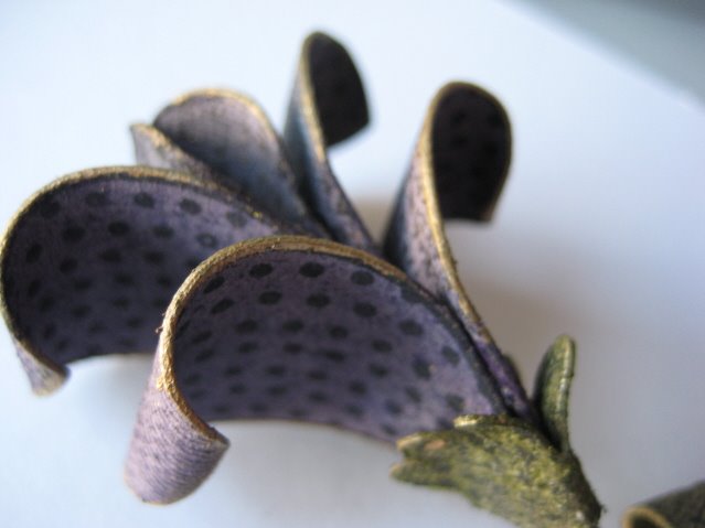 [studio+490+4+leaf+flower+close_001.JPG]