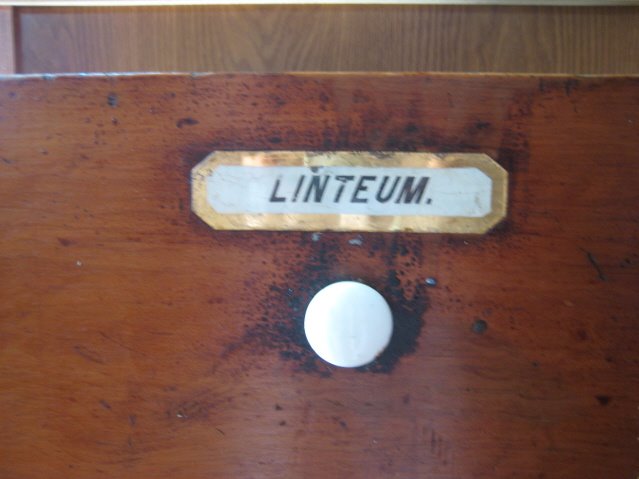 [drawer_001.JPG]