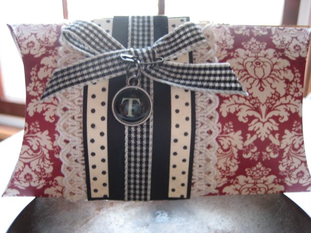 [pillow+box_001.JPG]