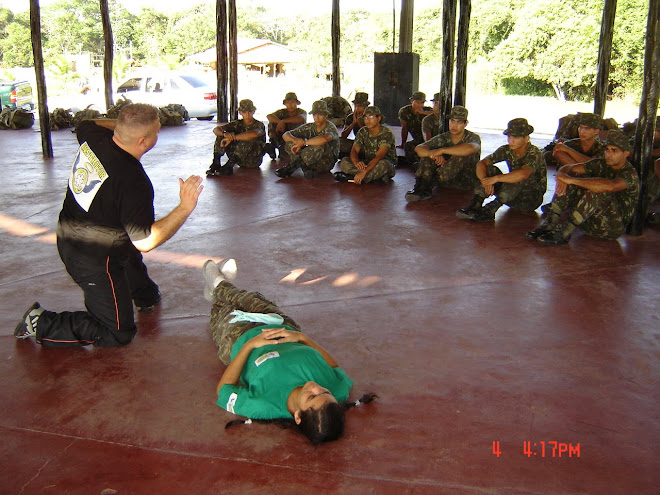 TREINAMENTO DE RESGATE PARA FORÇAS ARMADAS