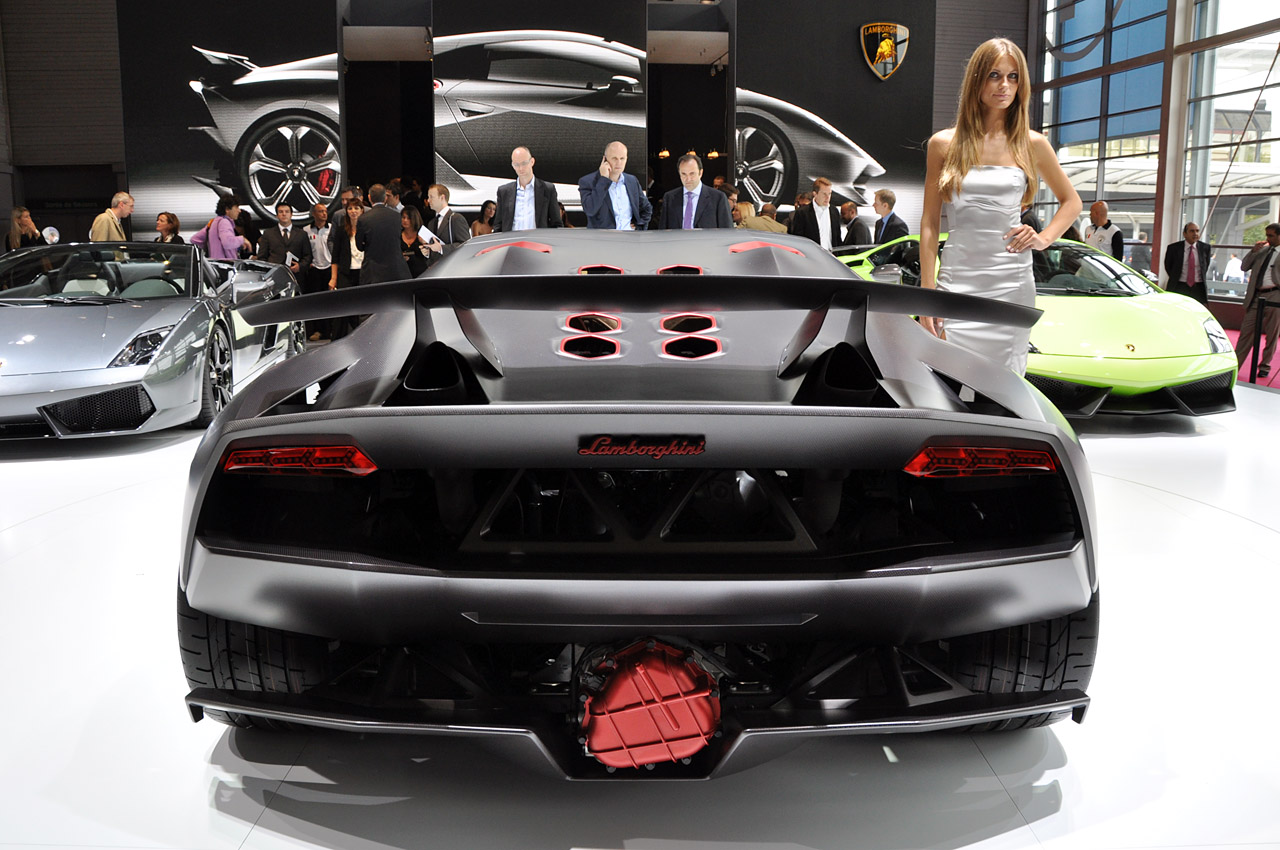 Revista Autozoom: Lamborghini Sesto Elemento: Sólo 12 ...