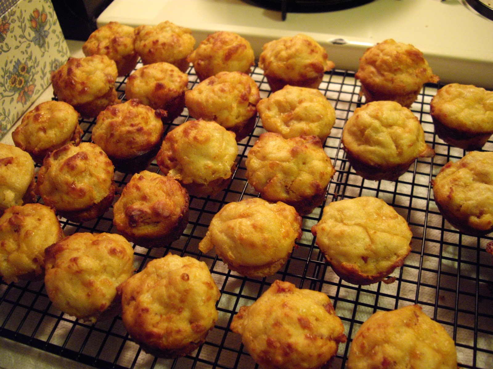 Pepperoni Pizza Puffs cooking ala mel