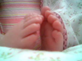 Tiny feet and perfect toes!