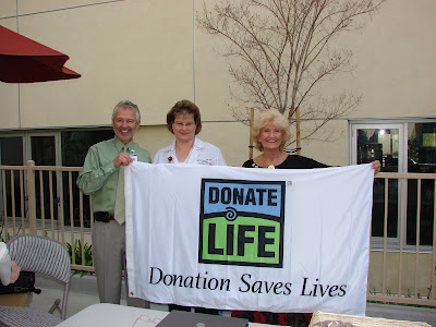 honors donor families by