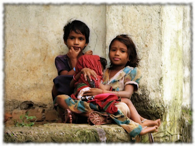 بأي ضمير يعيش هؤلاء ؟ Indian+poverty+china-business-daily.blogspot.com