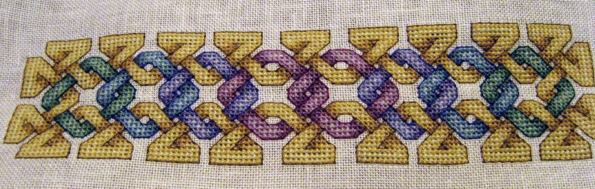 Cthulhu Crochet and Cousins: Celtic Knotwork Bookmark