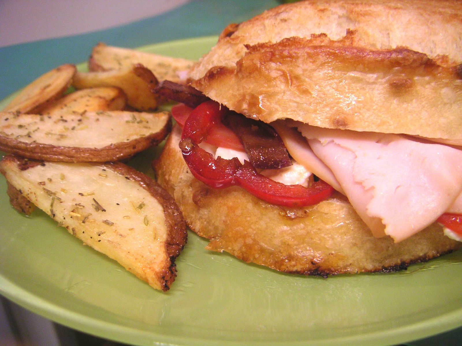 [turkey+pepper+onion+feta+tomato+sandwich.jpg]