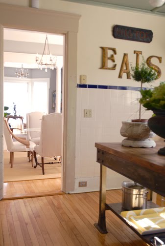 each house decor with a beach house decor. each house decor with a