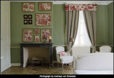 Toile Bedrooms on Toile Bedroom  I Like The Touches Of Antique Toile Fabric Framed And