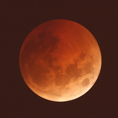 Total lunar eclipse...not Jaffa cakes but the real deal