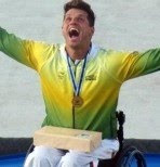 Fernando Fernandes fatura ouro em Mundial de canoagem