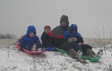 [boys+sledding2.bmp]