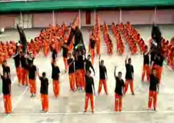 Famous Philippines 'Dancing Inmates' Performs 'Queen Medley'