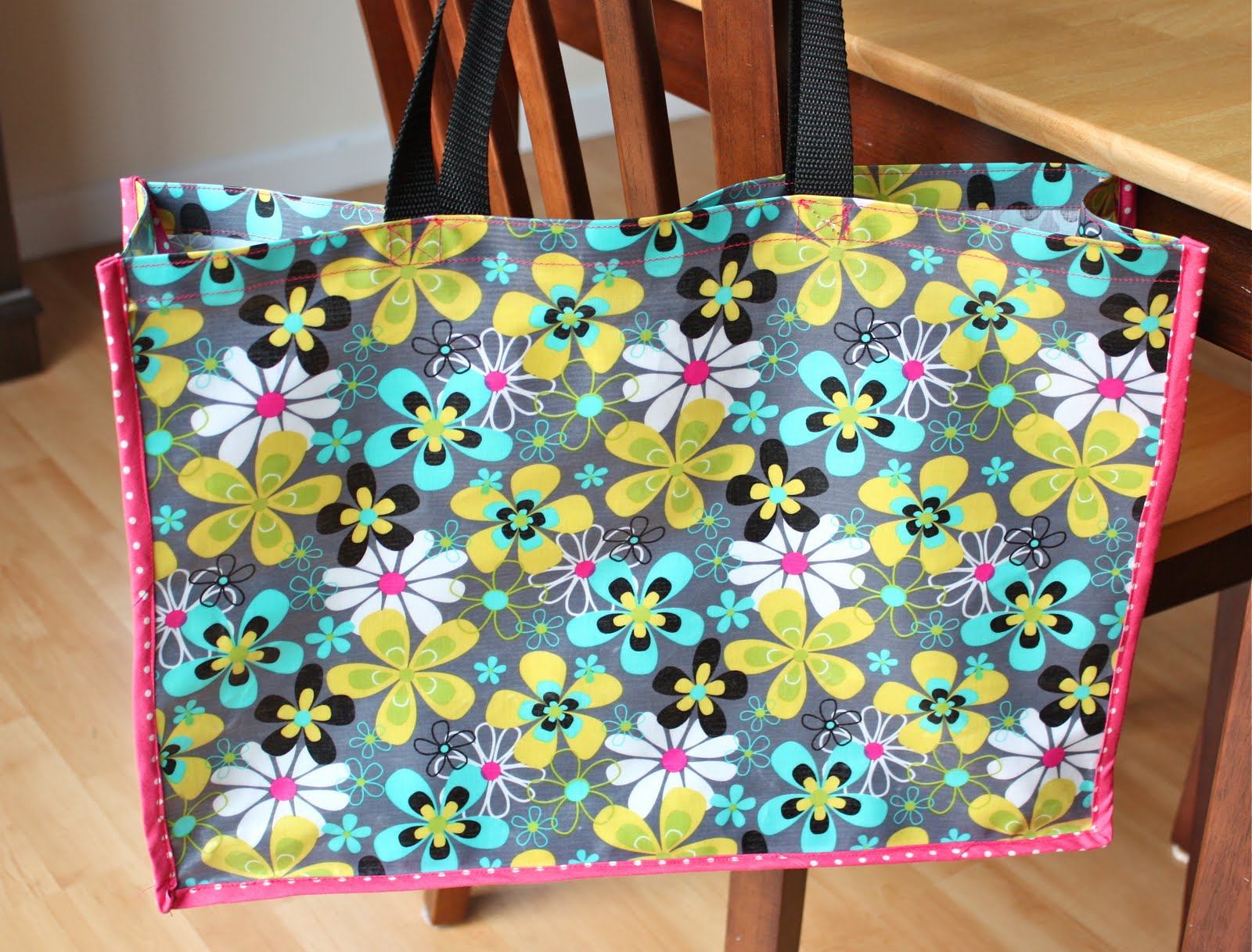 Zaaberry Oilcloth Tote and Lunch Bag Set