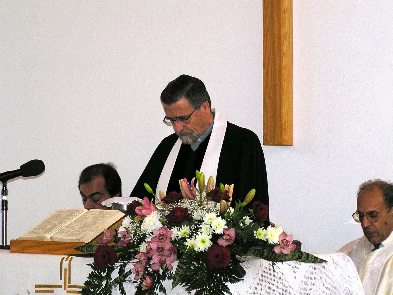 [PASTOR-5.jpg]