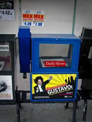 Bienvenido Gustavo on a newspaper vending machine