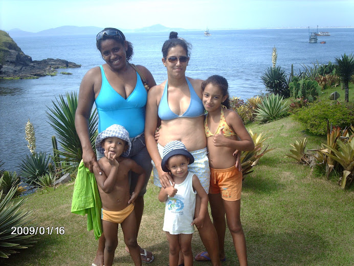 praia com familia é amigos