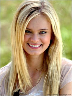 Nafeeza S Corner Sara Paxton