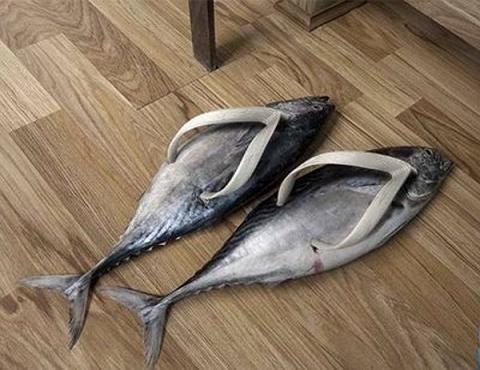 [fish-flip-flops+from+Shoeblog.jpeg]