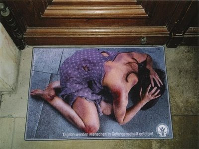 http://2.bp.blogspot.com/_u7UpN1yQV-I/SUAOVAGnEtI/AAAAAAAAGy4/t5plL0wbAqM/s400/Viol%C3%AAncia_Contra_a_Mulher.jpg