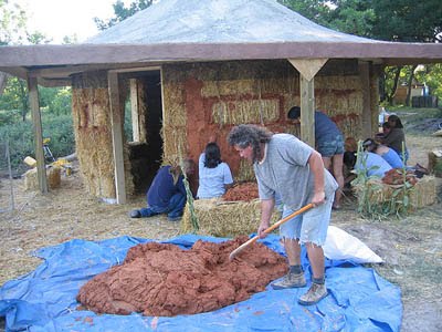 [straw_bale_house.jpg]
