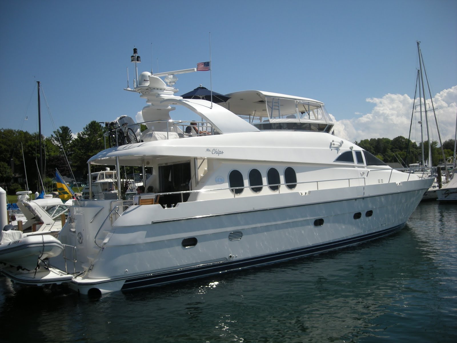 The Emerys SUMMER OF 2010 ON LAKE MICHIGAN The Amway Big Boats