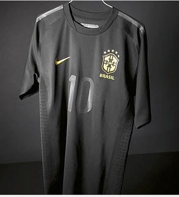 A única camisa bonita do Brasil não vai entrar em campo Camisa+BRASIL+NEGRA