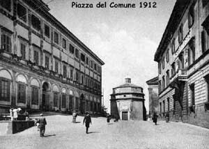 [Piazza+del+Comune+1912-748732.jpg]
