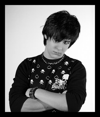 Long Bangs Fringes - Cool Emo Boys Haircut