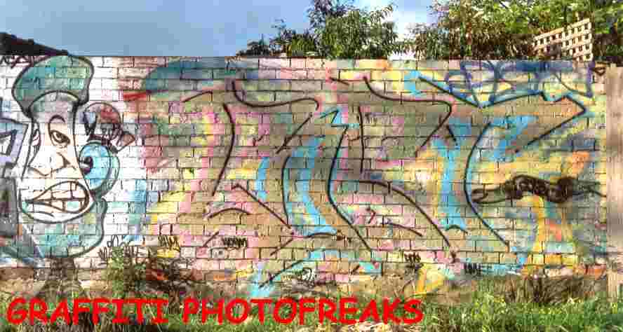 90 S Graffiti Splatter Nail Art Tutorial Burkatron