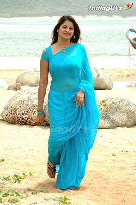 Actress Sangeetha in blue plain saree