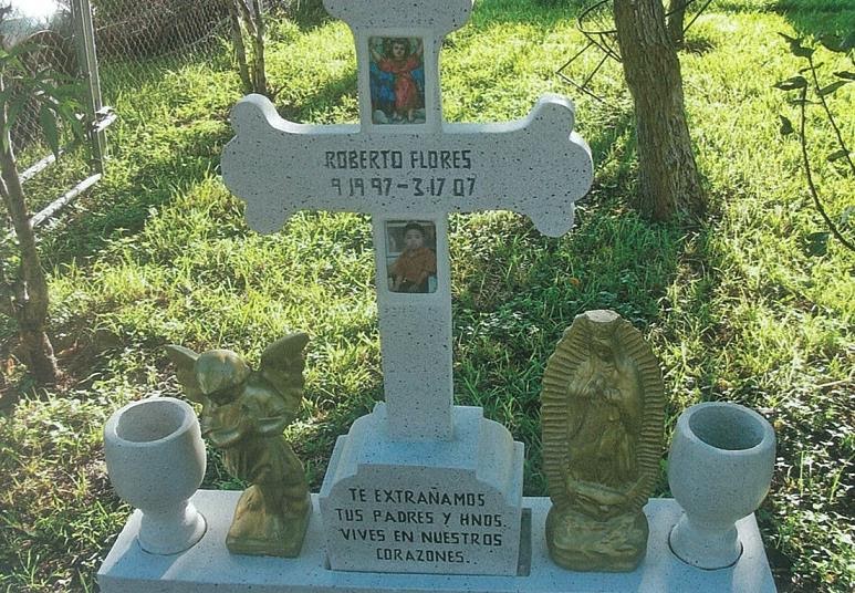 Vendemos lapidas en granito, monumentos, tumbas funebres, piedras