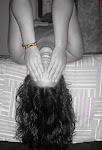 Um band-aid no coração, um sorriso nos lábios - e tudo bem.'
