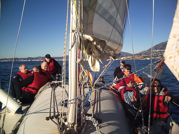 VELA COLECTIVOS EN CRUCERO