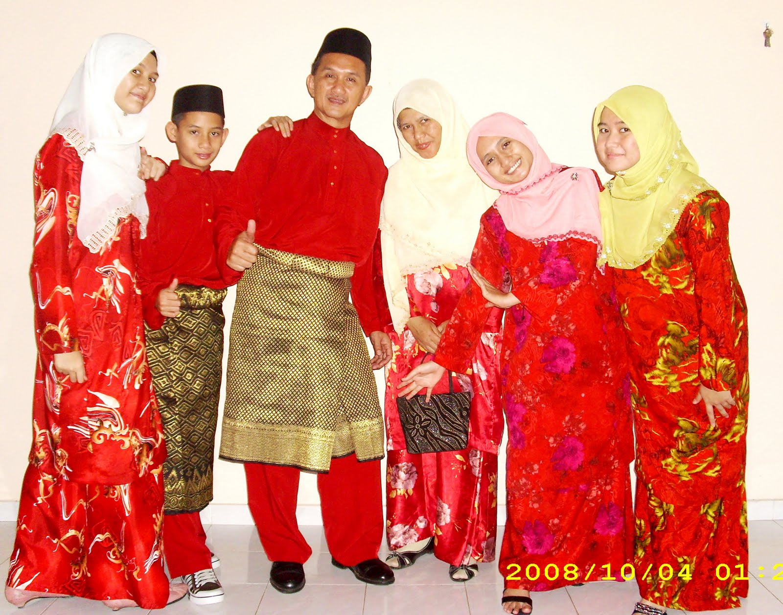 my l0vely family~ :)=