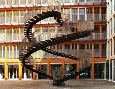 [escada_leva_nada.jpg]