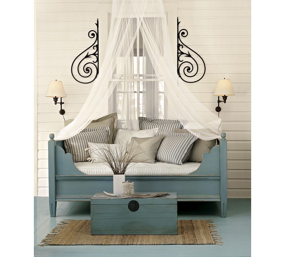 Savannah Daybed With Trundle Pottery Barn Daybeds Have The Day Bed