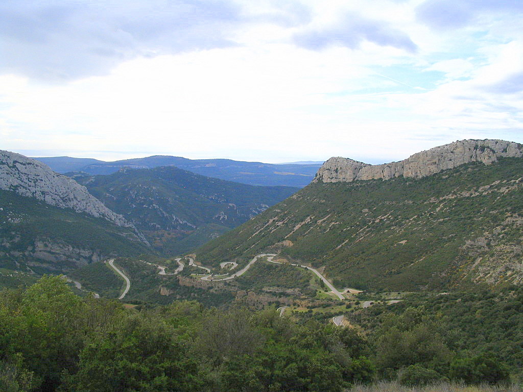 [Col+de+l'Espigoulier+et+la+Grande+Baume+depuis+St+Pons+13+nov+08+052.jpg]