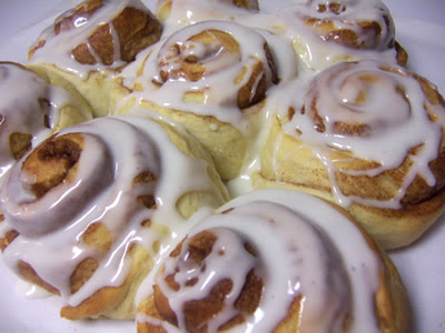 cinnamon-rolls+070.jpg