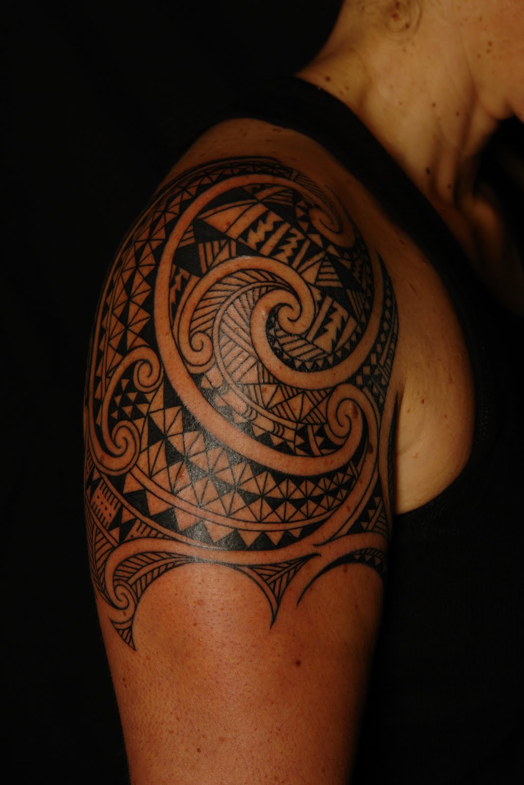 Niuean Maori Shoulder Tattoo