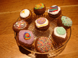 knitted cupcakes