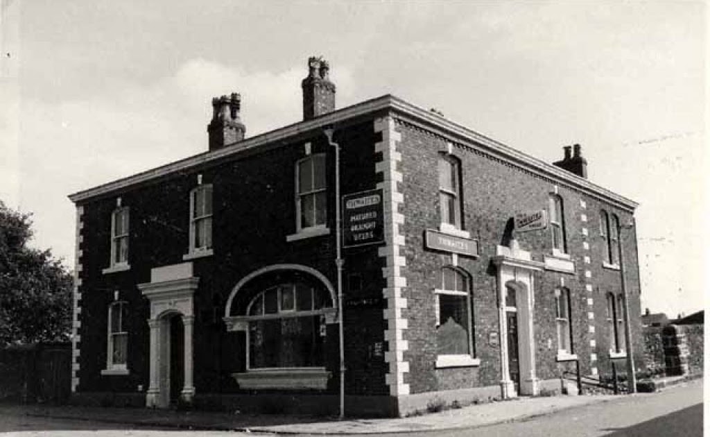 BLACKBURN PAST The Florence Hotel 149 Moss Street